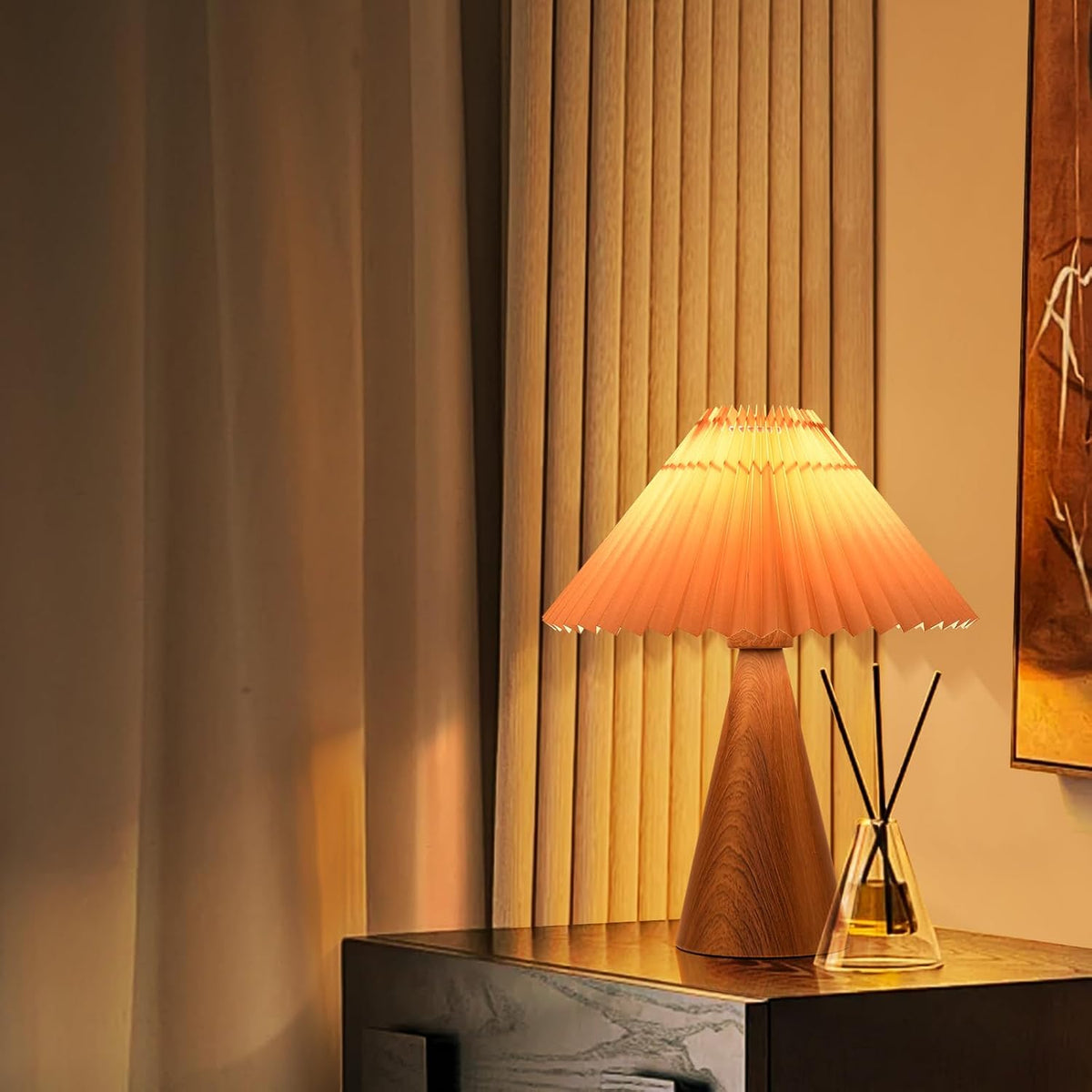 Small Wooden Grain Table Lamp with Pleated Linen Shade – Mini Bedside Lamp